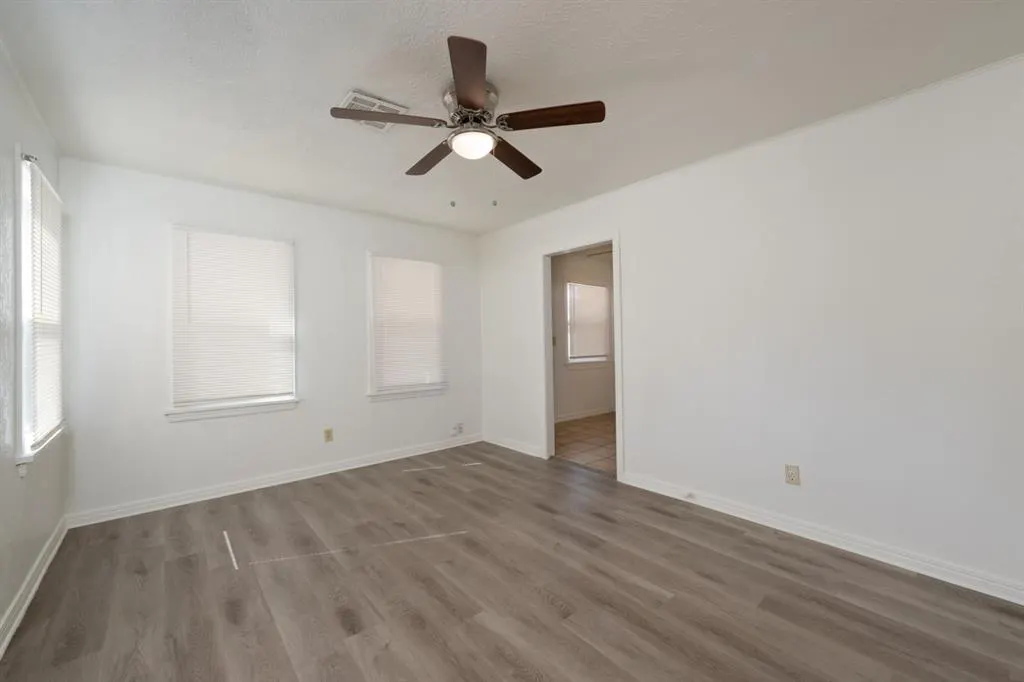 Photo 15 — 431 Showalter Drive, Midwest City, OK 73110