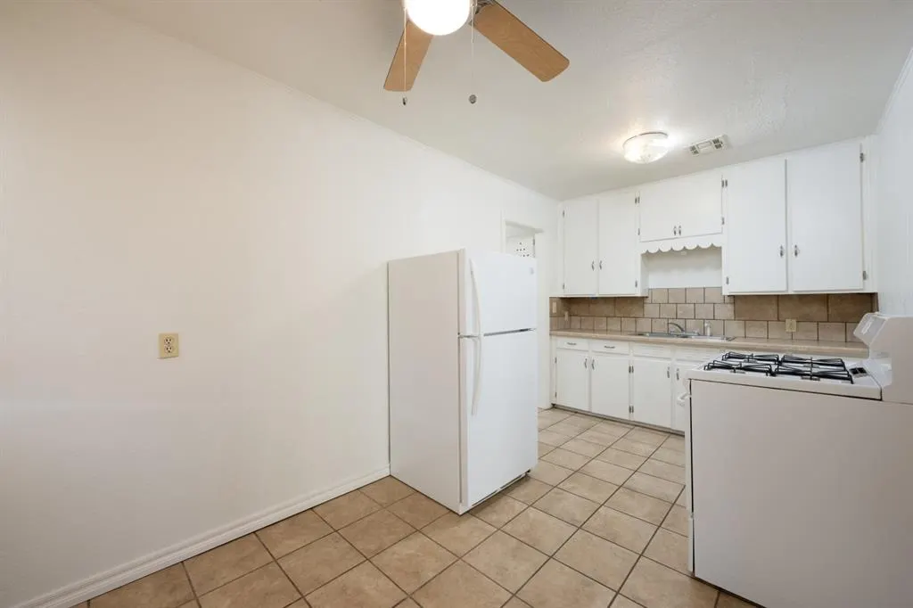 Photo 16 — 431 Showalter Drive, Midwest City, OK 73110