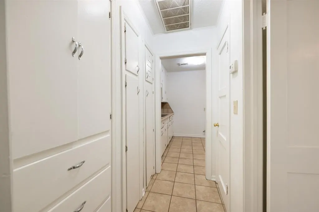 Photo 24 — 431 Showalter Drive, Midwest City, OK 73110