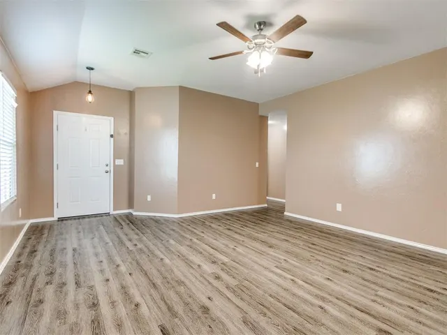 Photo 2 — 5632 DUNLIN Road, Oklahoma City, OK 73179