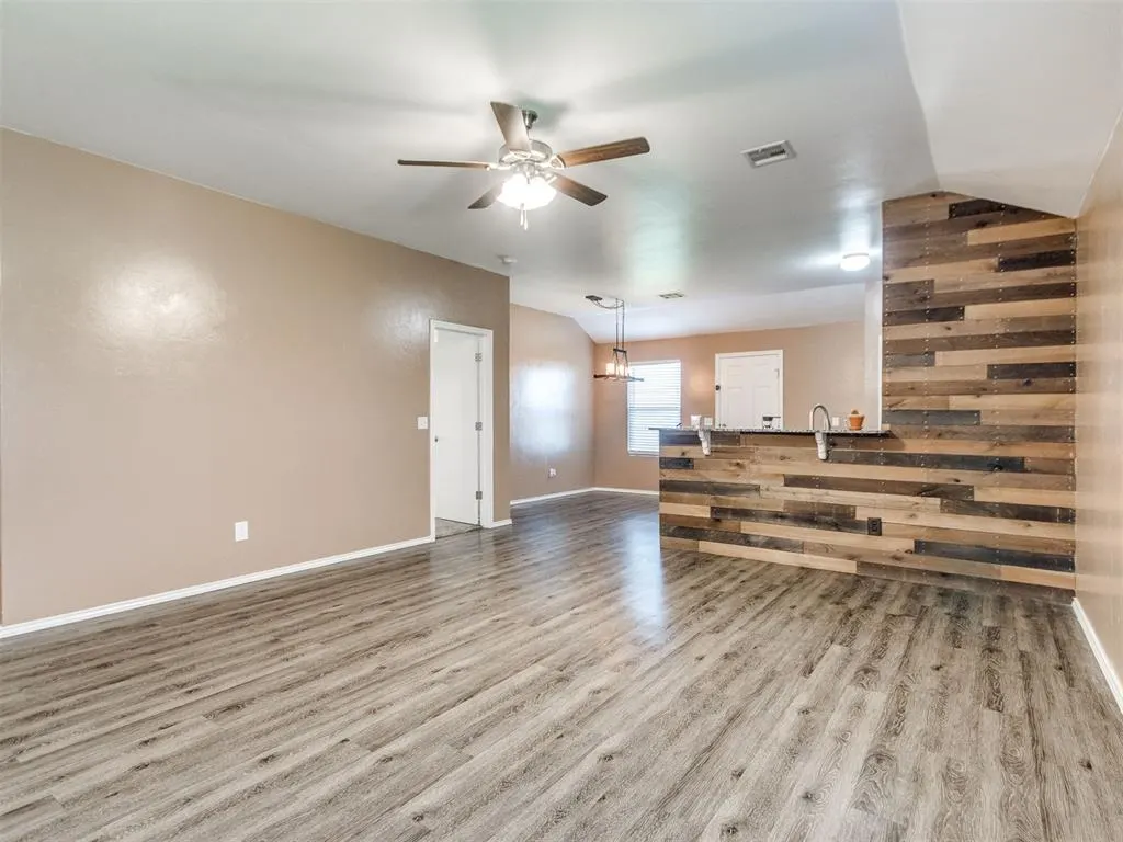 Photo 3 — 5632 DUNLIN Road, Oklahoma City, OK 73179