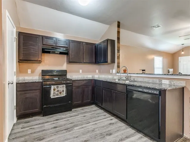 Photo 8 — 5632 DUNLIN Road, Oklahoma City, OK 73179