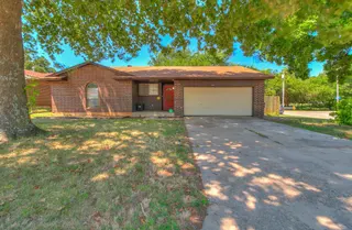 Sold home at 421 Woodland Drive