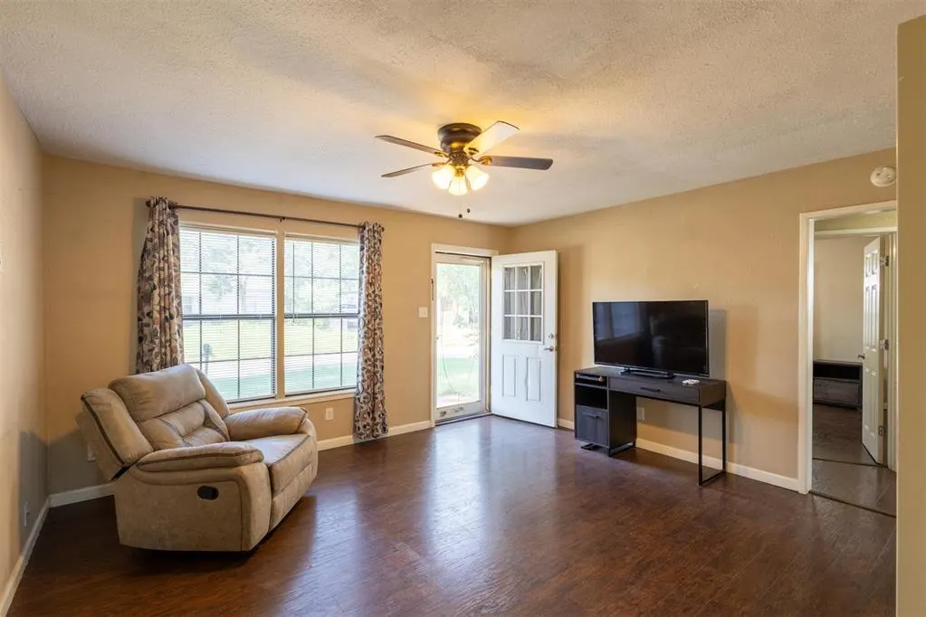 Photo 3 — 2718 SW H Avenue, Lawton, OK 73505
