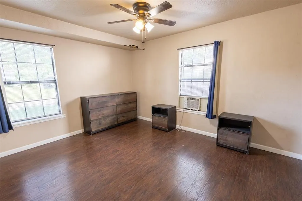 Photo 16 — 2718 SW H Avenue, Lawton, OK 73505