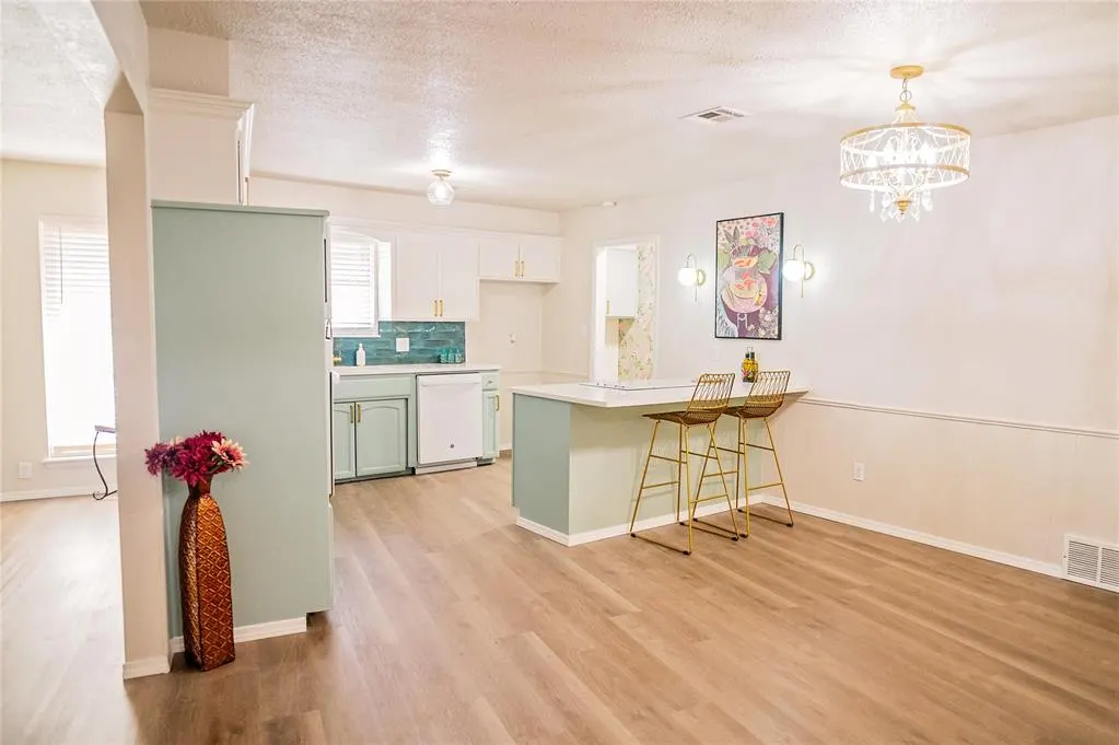 Photo 7 — 1228 SW 72nd Street, Oklahoma City, OK 73139