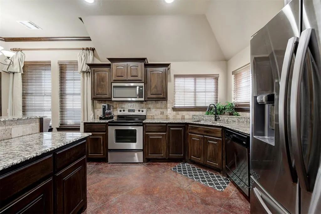 Photo 11 — 8901 Estelle Court, Oklahoma City, OK 73135