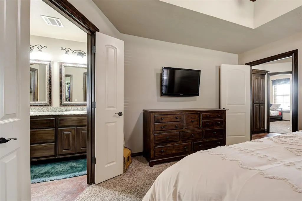 Photo 16 — 8901 Estelle Court, Oklahoma City, OK 73135