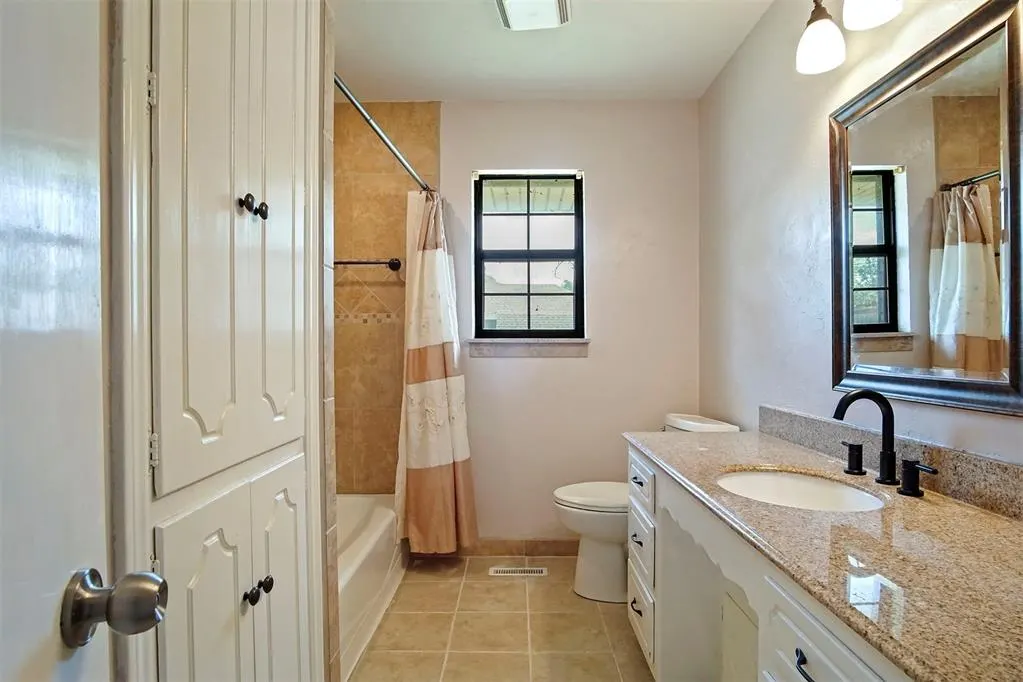 Photo 2 — 6200 N Allison Drive, Oklahoma City, OK 73112