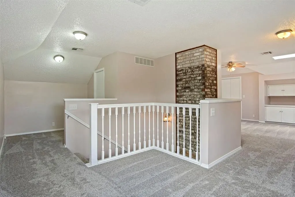 Photo 4 — 6200 N Allison Drive, Oklahoma City, OK 73112