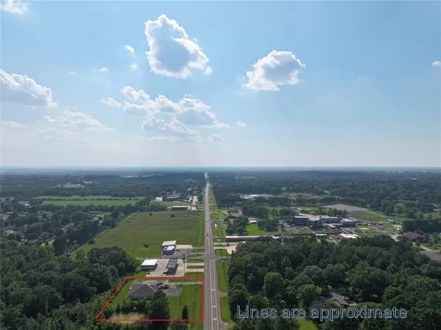 Photo 4 — 1506 E Lincoln Road, Idabel, OK 74745