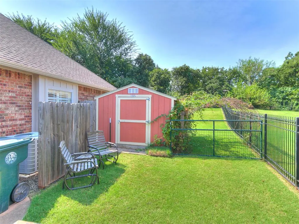 Photo 3 — 12428 Elizabeth Drive, Midwest City, OK 73130
