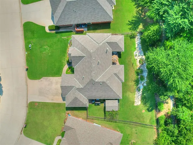 Photo 5 — 12428 Elizabeth Drive, Midwest City, OK 73130