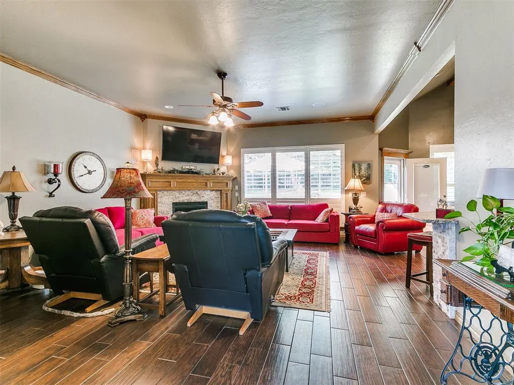 Photo 9 — 12428 Elizabeth Drive, Midwest City, OK 73130