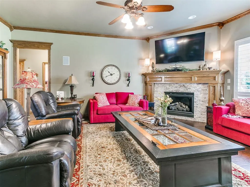 Photo 10 — 12428 Elizabeth Drive, Midwest City, OK 73130
