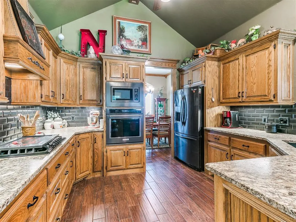 Photo 22 — 12428 Elizabeth Drive, Midwest City, OK 73130