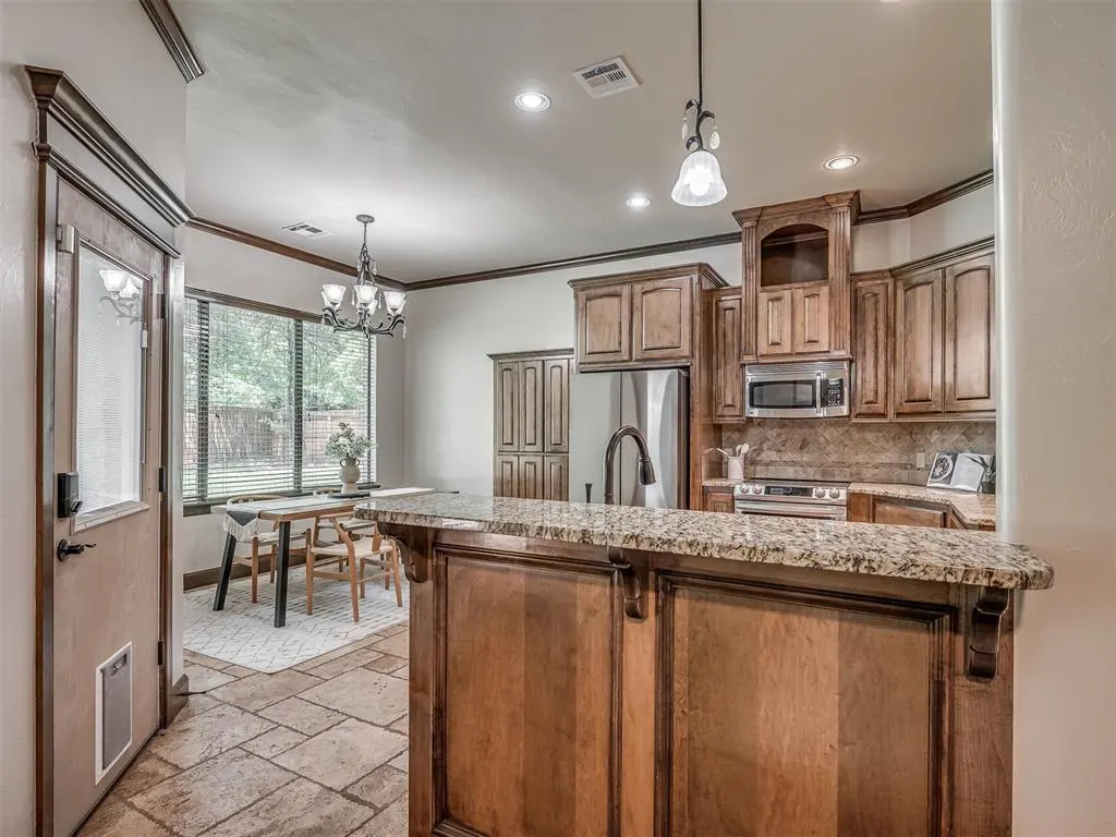 Photo 12 — 8275 Elk Grove, Blanchard, OK 73010