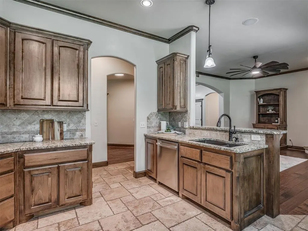 Photo 13 — 8275 Elk Grove, Blanchard, OK 73010