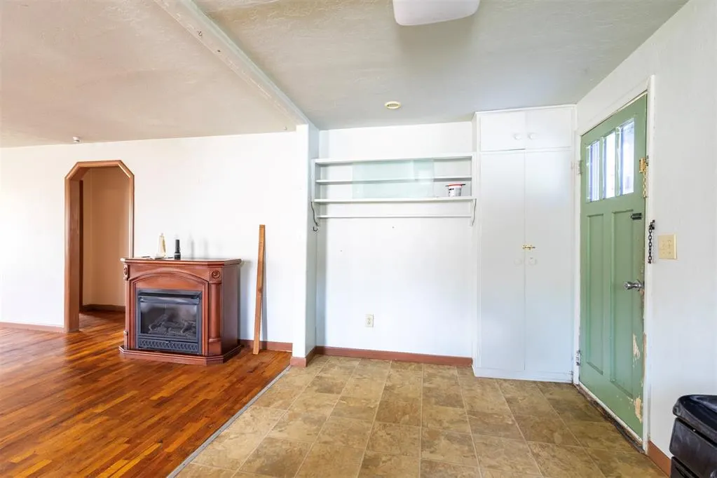 Photo 8 — 307 N Symcox Street, Cordell, OK 73632