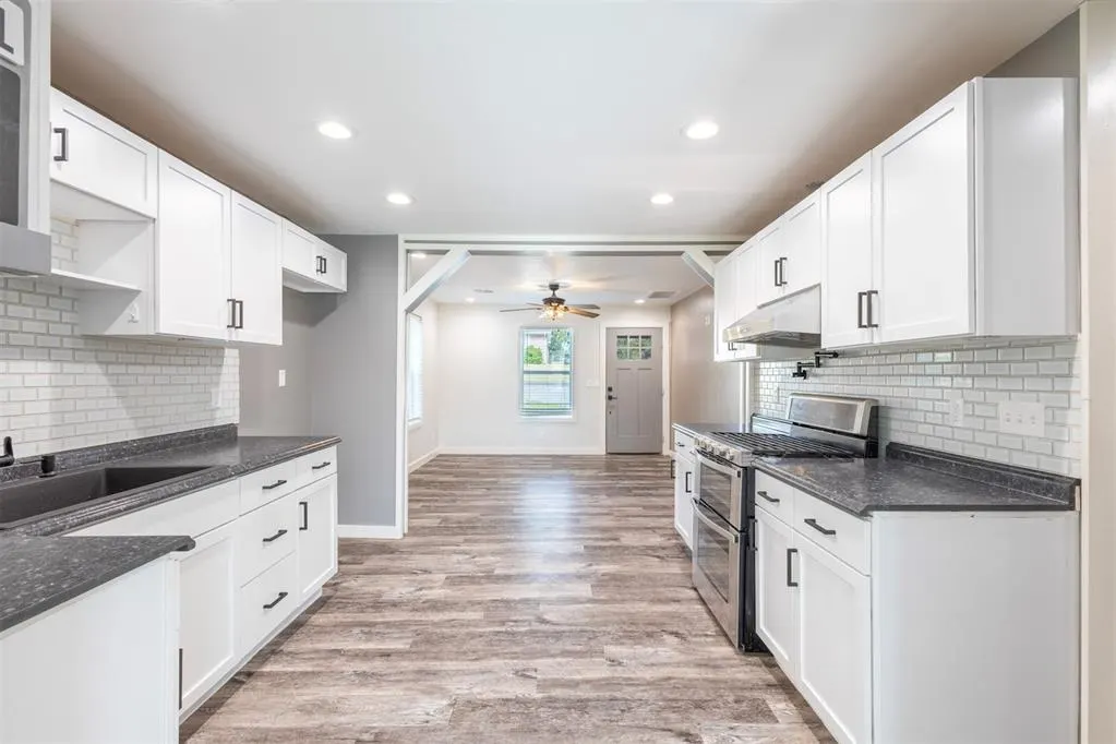 Photo 8 — 1304 N College Street, Cordell, OK 73632