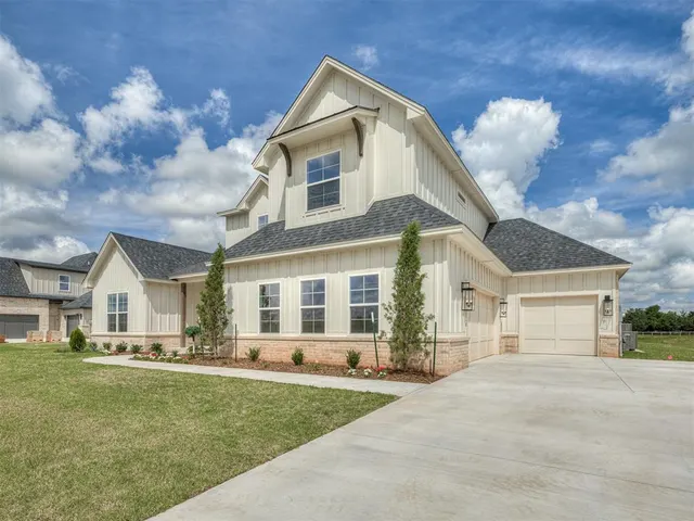 Photo 4 — 6921 Lake View Court, Cashion, OK 73016