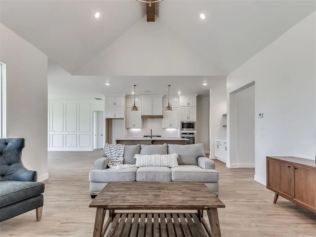 Photo 13 — 6921 Lake View Court, Cashion, OK 73016