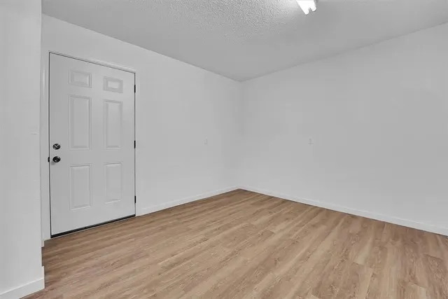 Photo 6 — 412 E Washington Avenue, Sayre, OK 73662