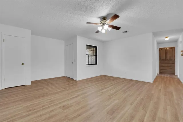 Photo 8 — 412 E Washington Avenue, Sayre, OK 73662