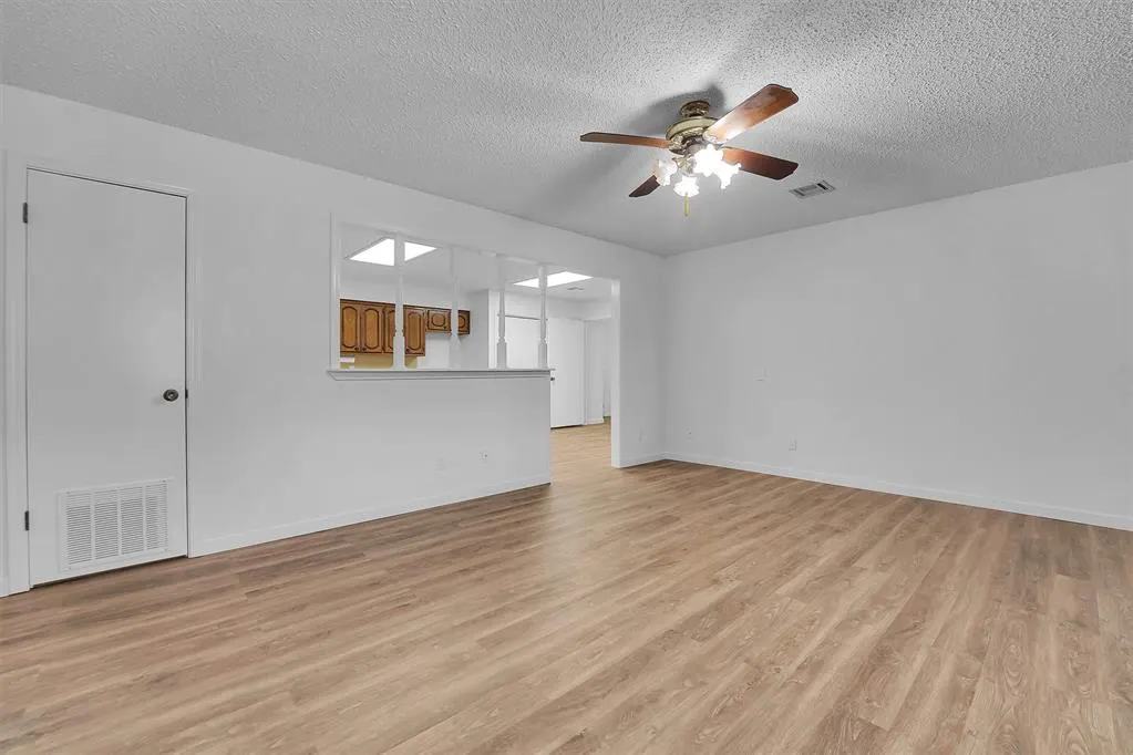 Photo 10 — 412 E Washington Avenue, Sayre, OK 73662