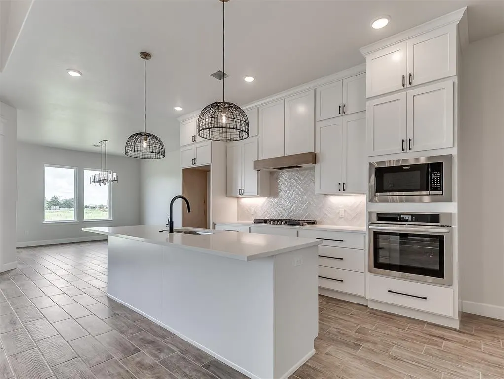 Photo 12 — 6901 Lake View Court, Cashion, OK 73016