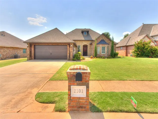 Front exterior — 2101 Newbrook Drive, Edmond, OK 73003