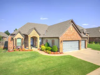 Sold home at 4004 Cedar Pass Drive