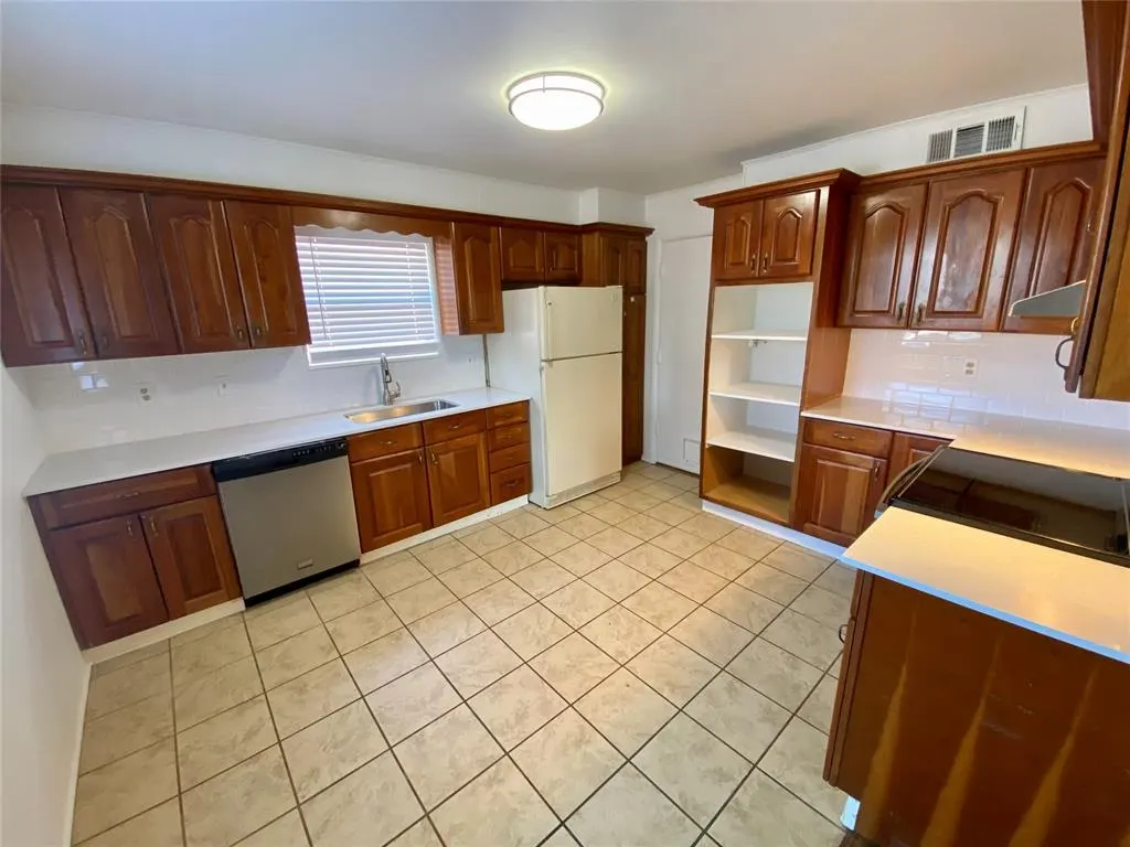 Photo 7 — 3106 NW 63rd Street, Oklahoma City, OK 73116