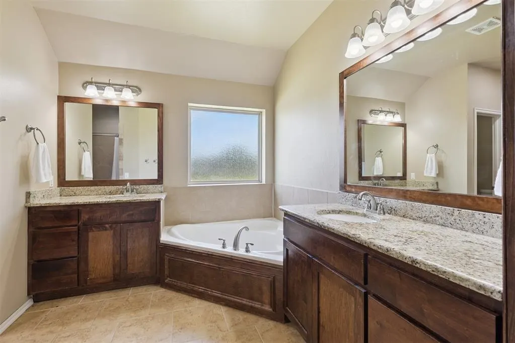 Photo 18 — 13640 Ridge View Lane, Edmond, OK 73025