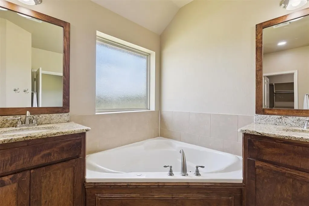 Photo 19 — 13640 Ridge View Lane, Edmond, OK 73025