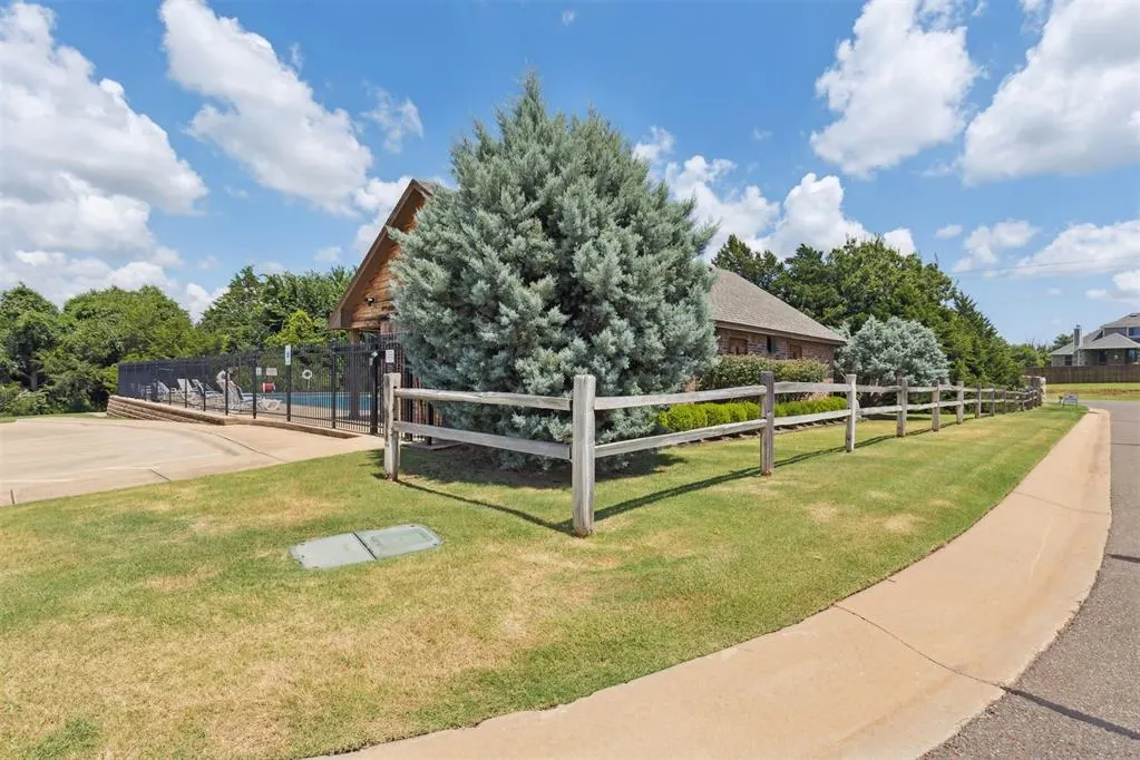 Photo 34 — 13640 Ridge View Lane, Edmond, OK 73025