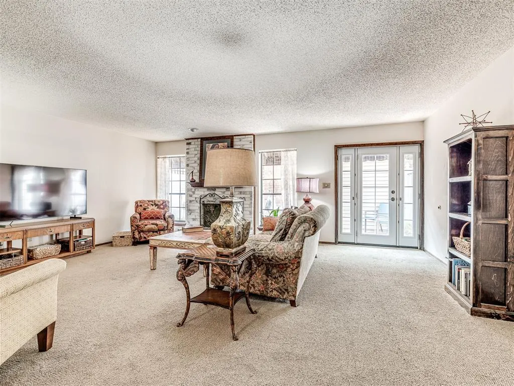 Photo 5 — 7818 Old Hickory Lane, Oklahoma City, OK 73116