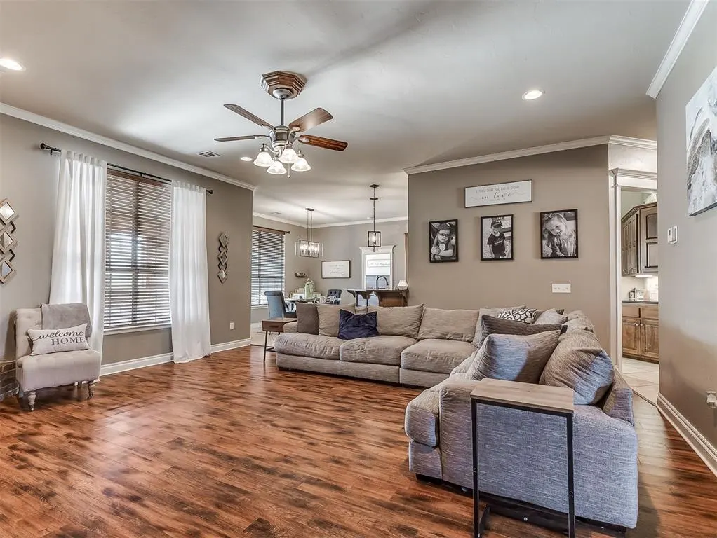 Photo 9 — 826 Silver Chase Drive, Choctaw, OK 73020