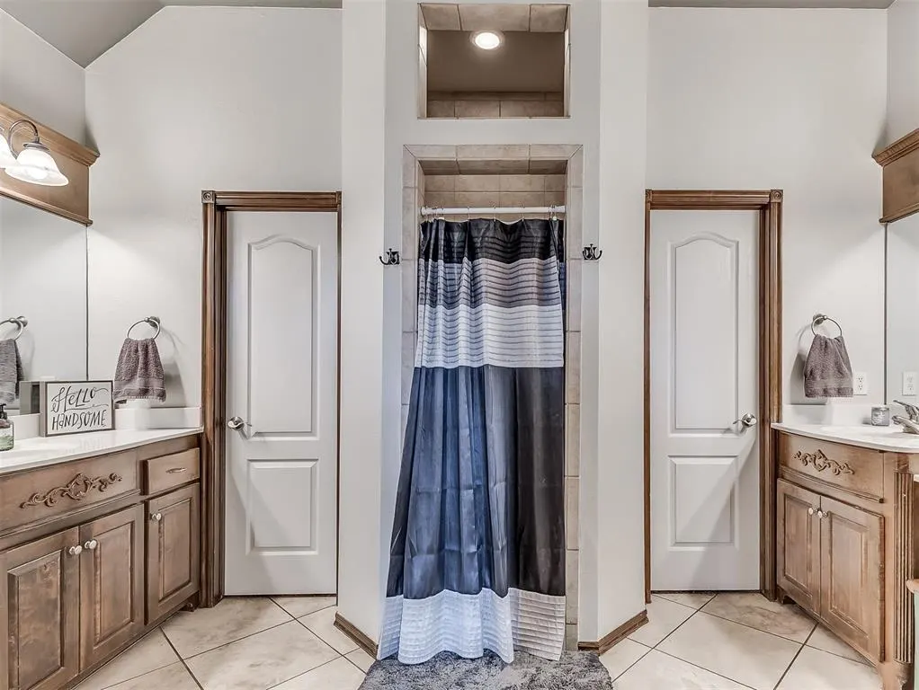 Photo 25 — 826 Silver Chase Drive, Choctaw, OK 73020