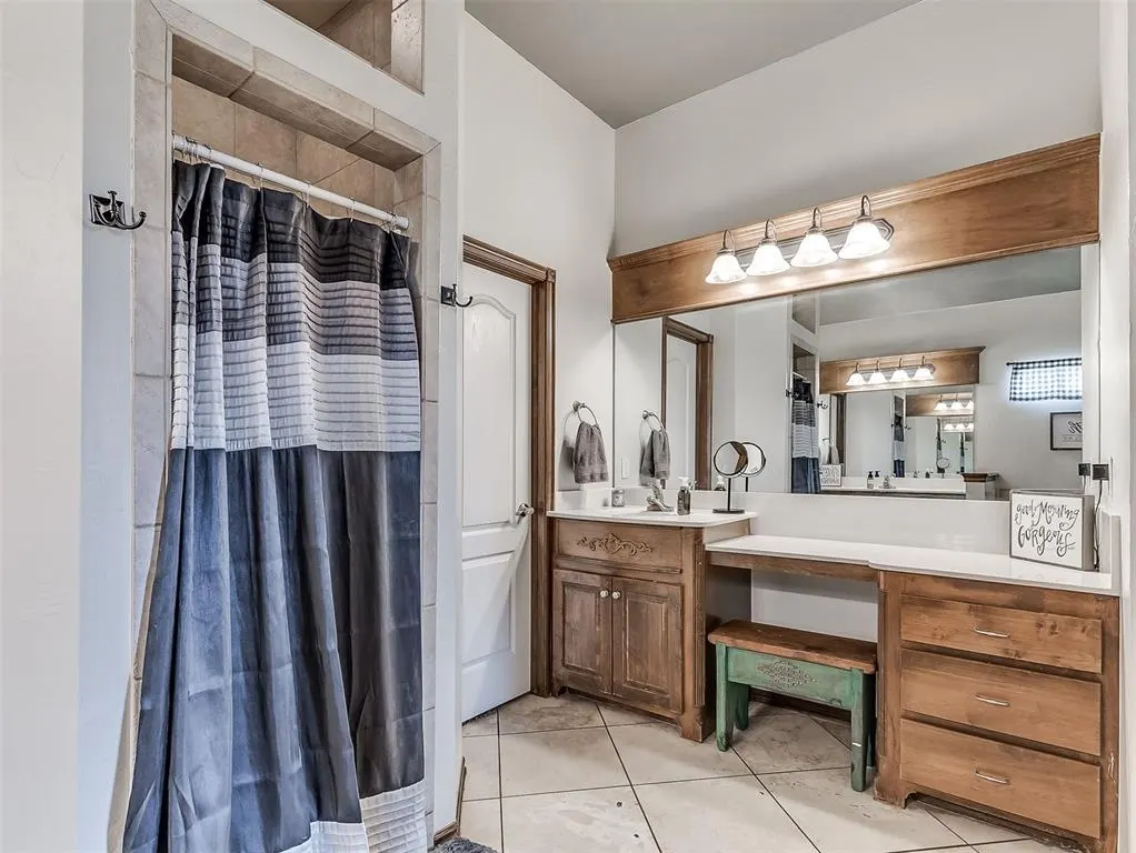 Photo 26 — 826 Silver Chase Drive, Choctaw, OK 73020