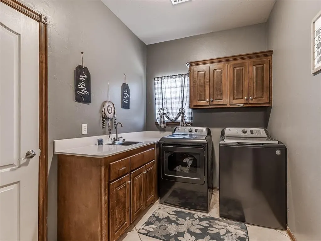 Photo 36 — 826 Silver Chase Drive, Choctaw, OK 73020