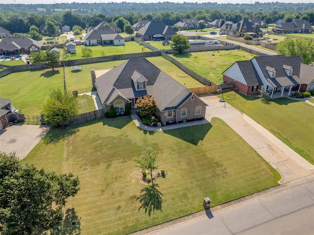 Photo 47 — 826 Silver Chase Drive, Choctaw, OK 73020