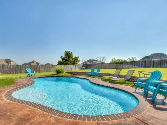 Photo 3 — 826 Silver Chase Drive, Choctaw, OK 73020