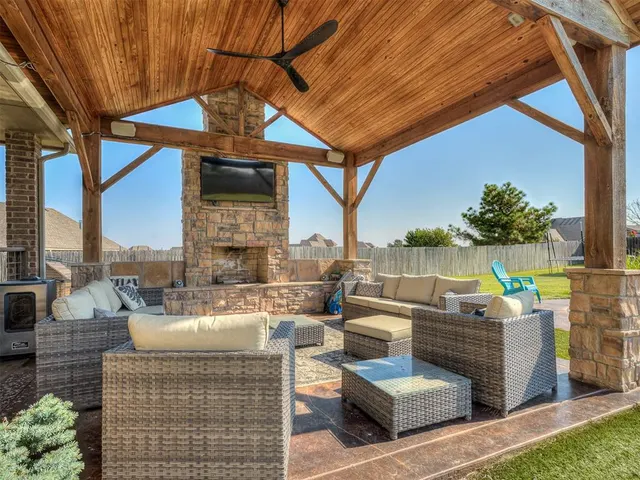 Photo 4 — 826 Silver Chase Drive, Choctaw, OK 73020
