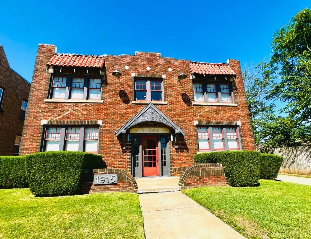 Front exterior — 1915 N Douglas Avenue, Oklahoma City, OK 73106