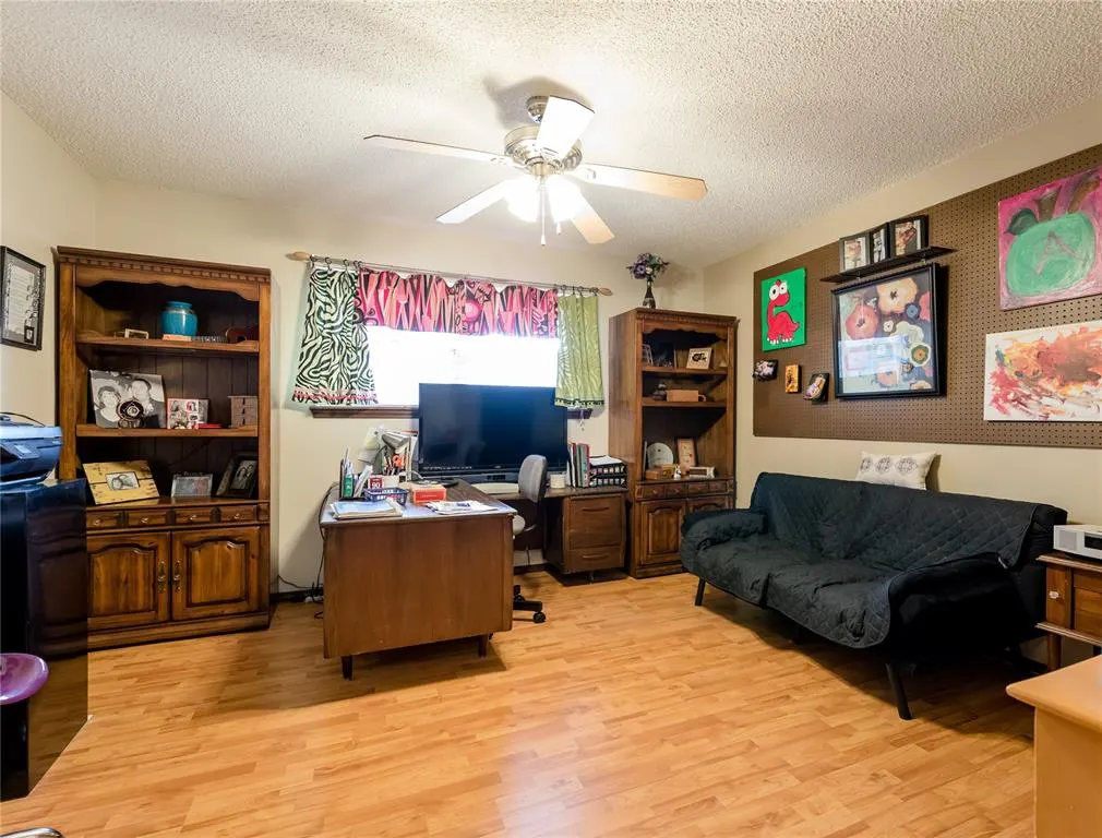 Photo 11 — 421 N Otis Avenue, Elk City, OK 73644