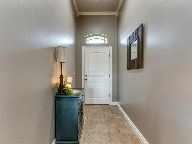 Photo 5 — 886 Silver Chase Drive, Choctaw, OK 73020