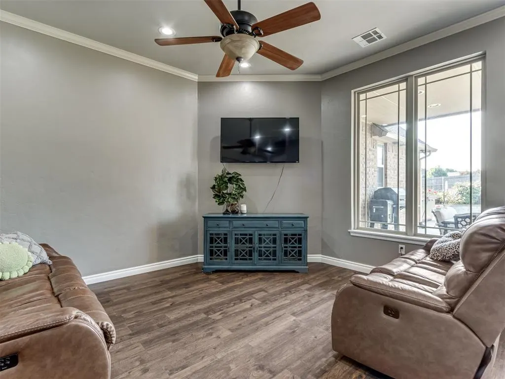 Photo 6 — 886 Silver Chase Drive, Choctaw, OK 73020