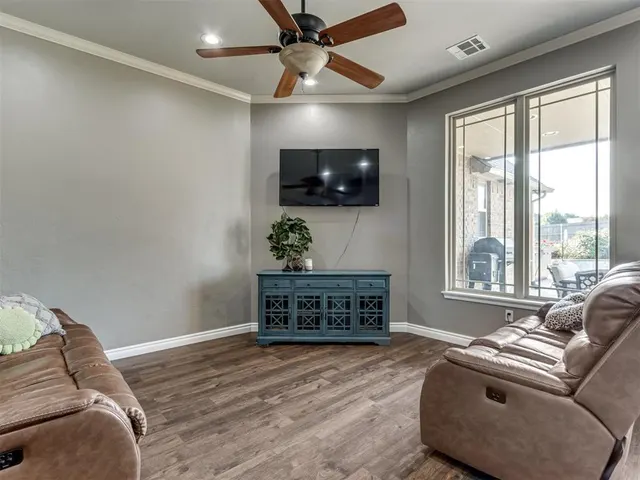 Photo 6 — 886 Silver Chase Drive, Choctaw, OK 73020