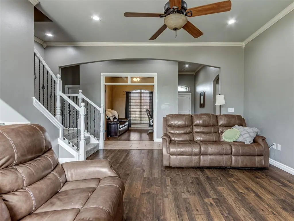 Photo 8 — 886 Silver Chase Drive, Choctaw, OK 73020